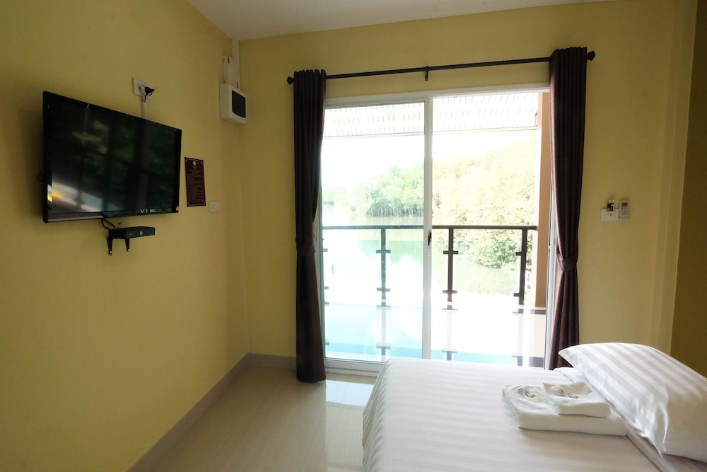 Standard Double Room - Lower Floor photo 3