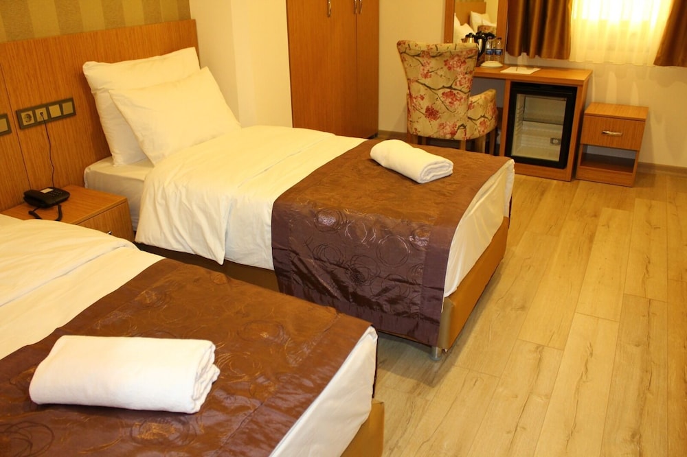 Standard Twin Room, 2 Twin Beds, Non Smoking, City View photo 3