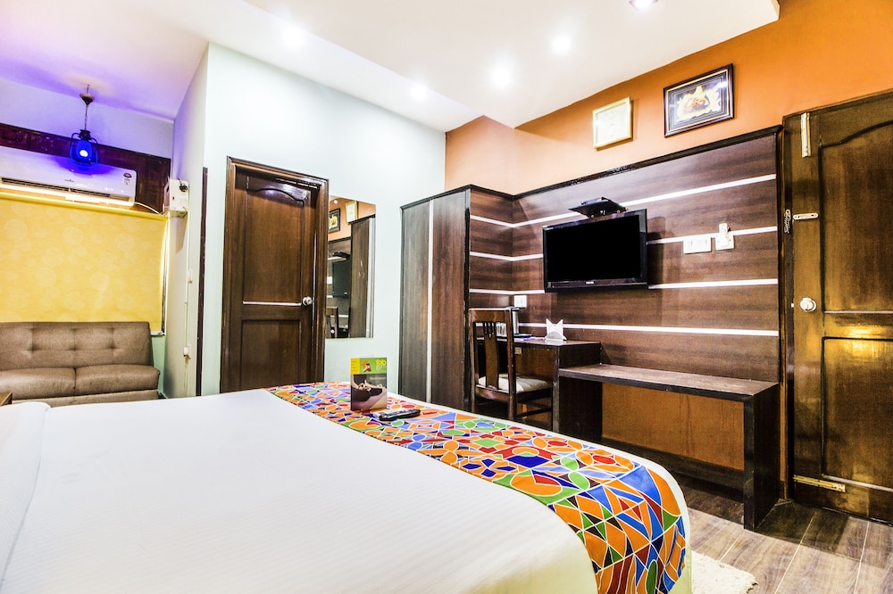 Premium Room, 1 King Bed, Non Smoking photo 3