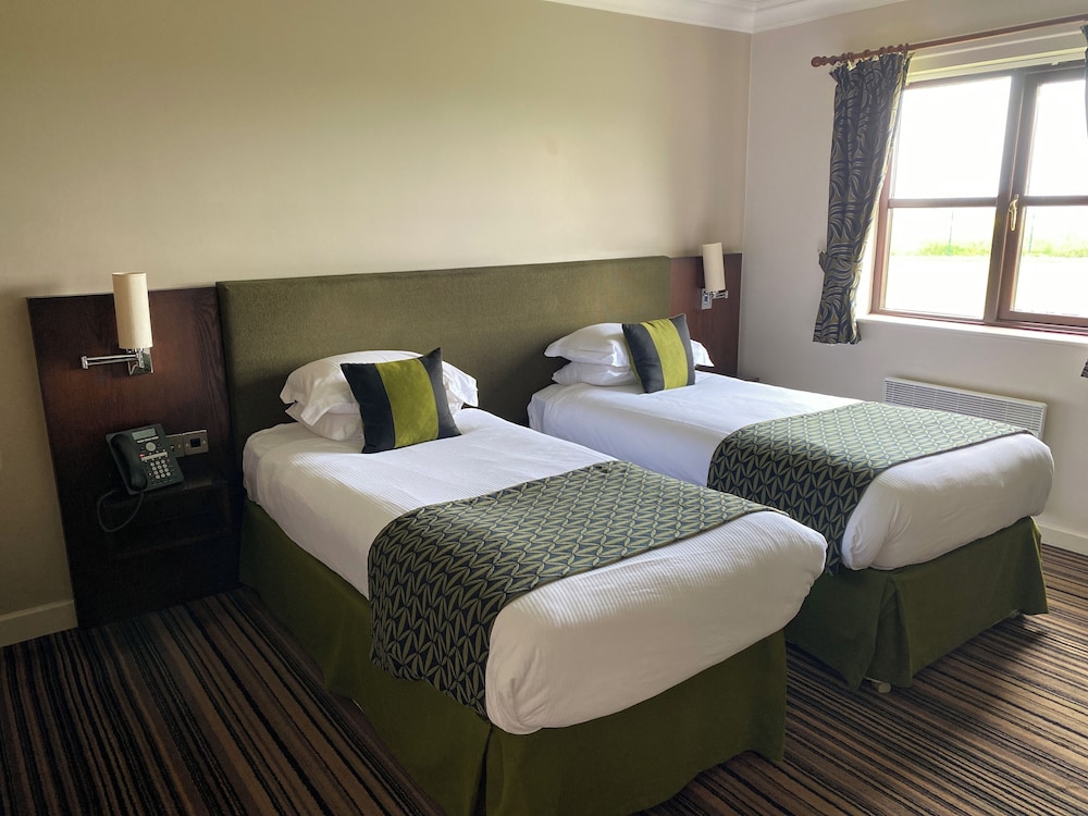 Standard Twin Room - Photo 1