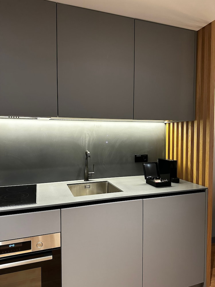 Family Apartment - Photo 6