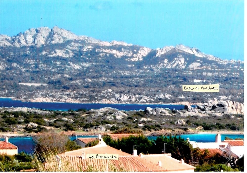 Villa photo 3