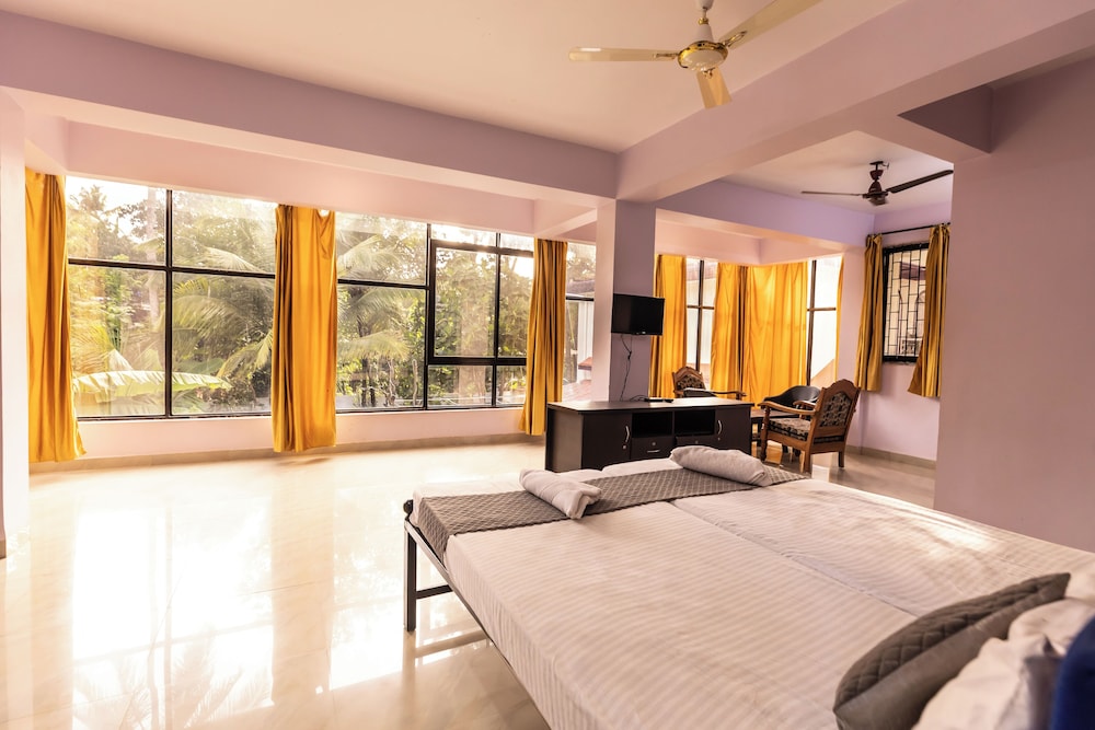 Executive Room, Pool View
