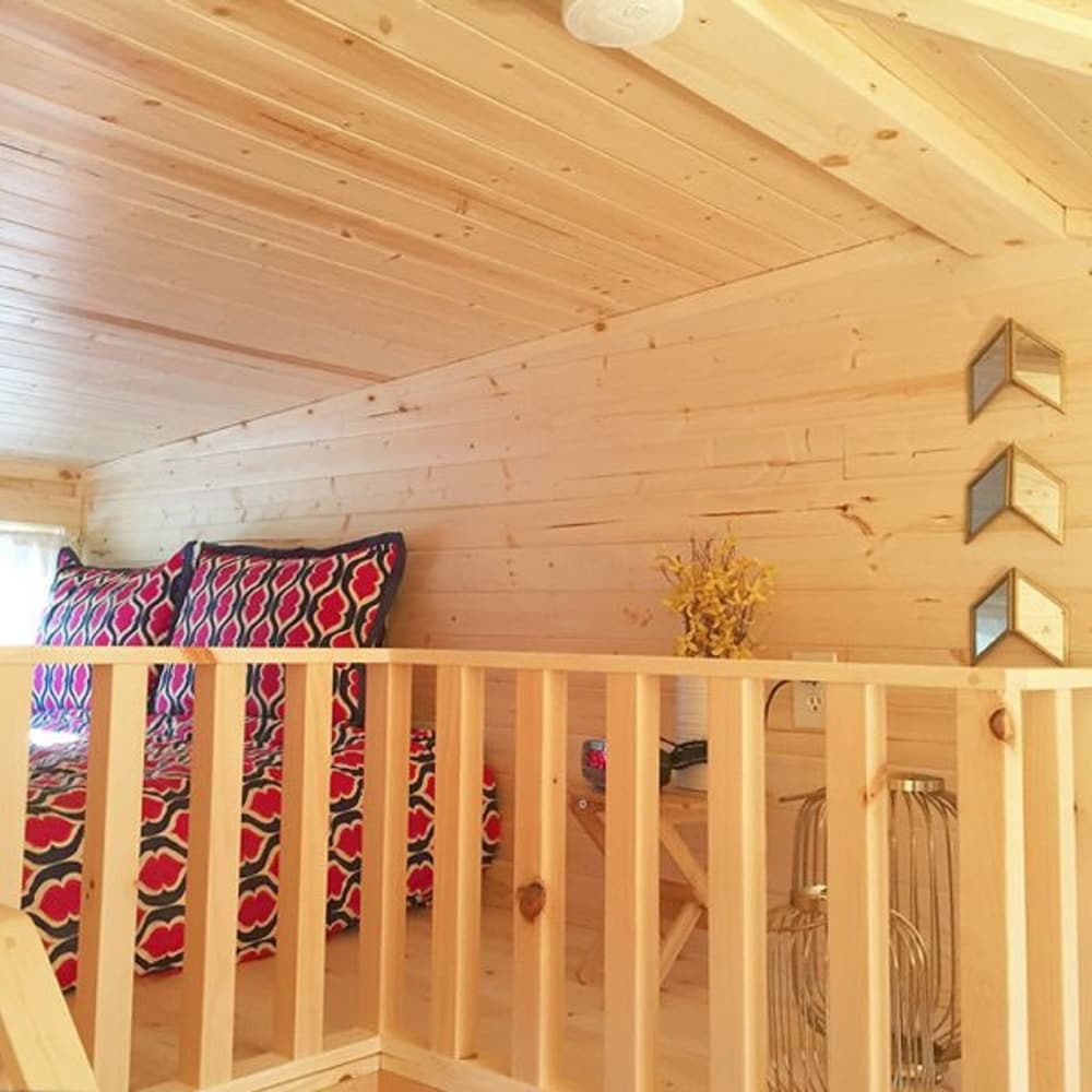 House (Tiny House, No Pets, Linens Included) photo 1