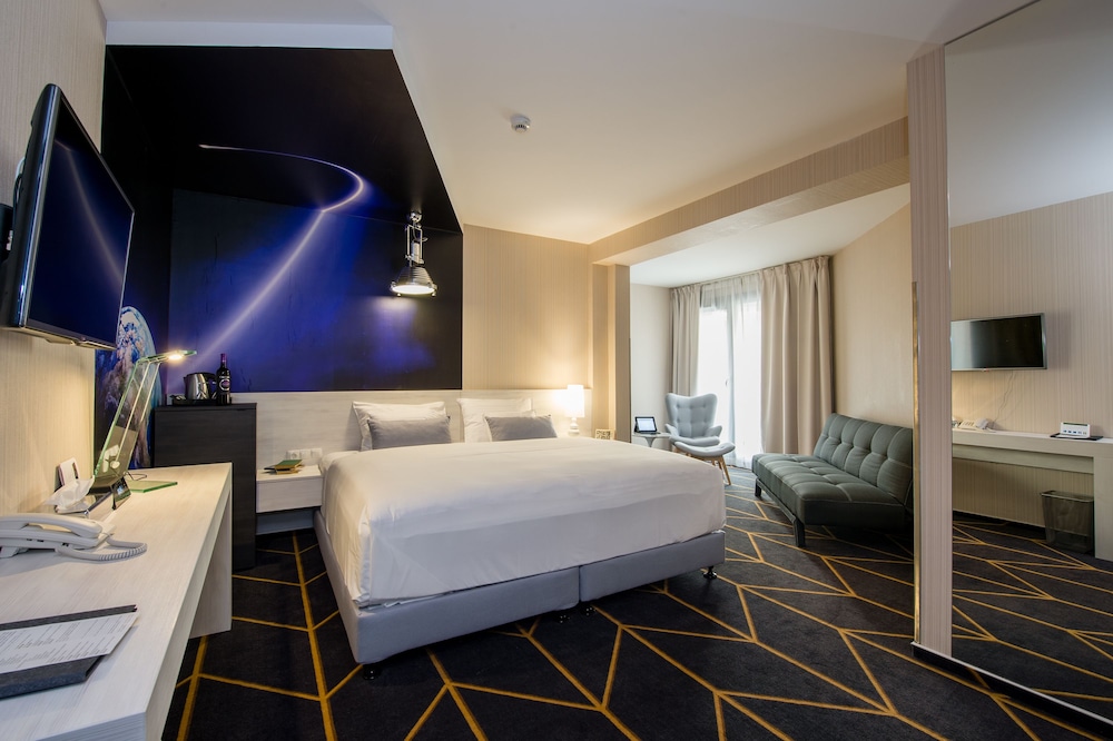 Executive Room
