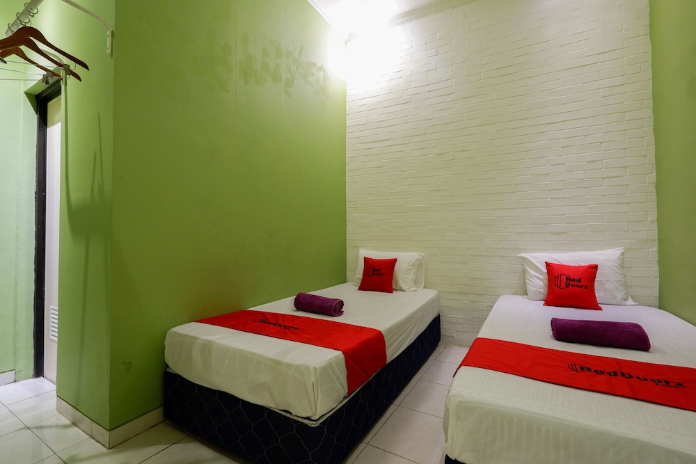 Twin Room - Photo 6