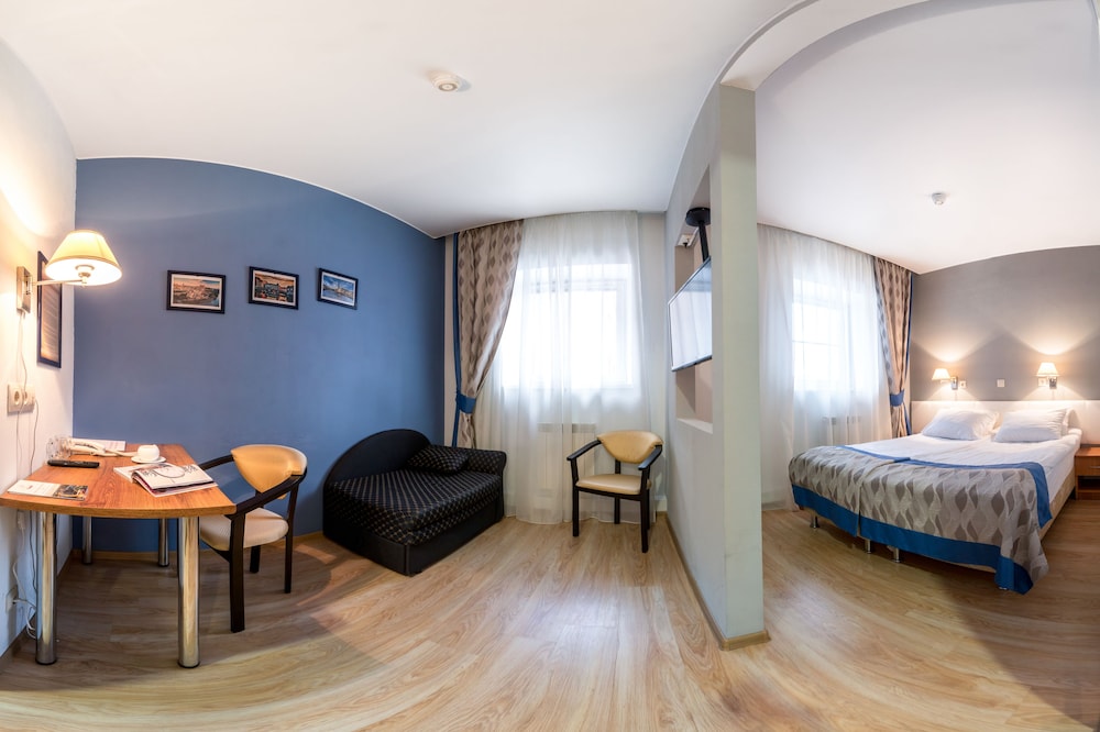 Standard Double or Twin Room photo 3