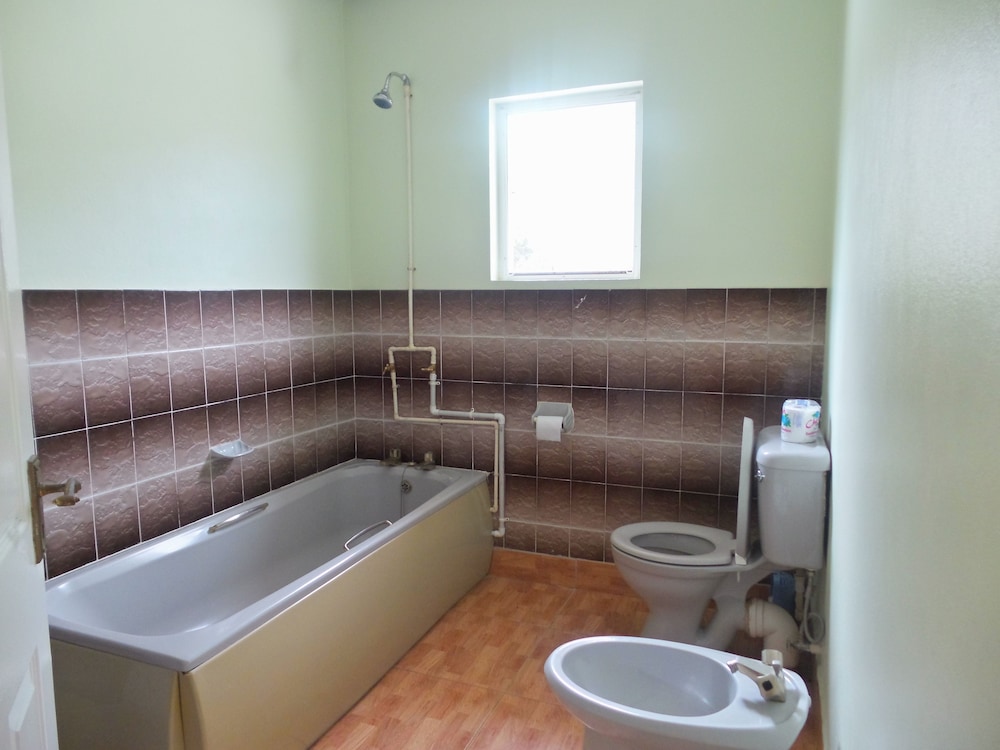 Standard Double Room, Shared Bathroom photo 3