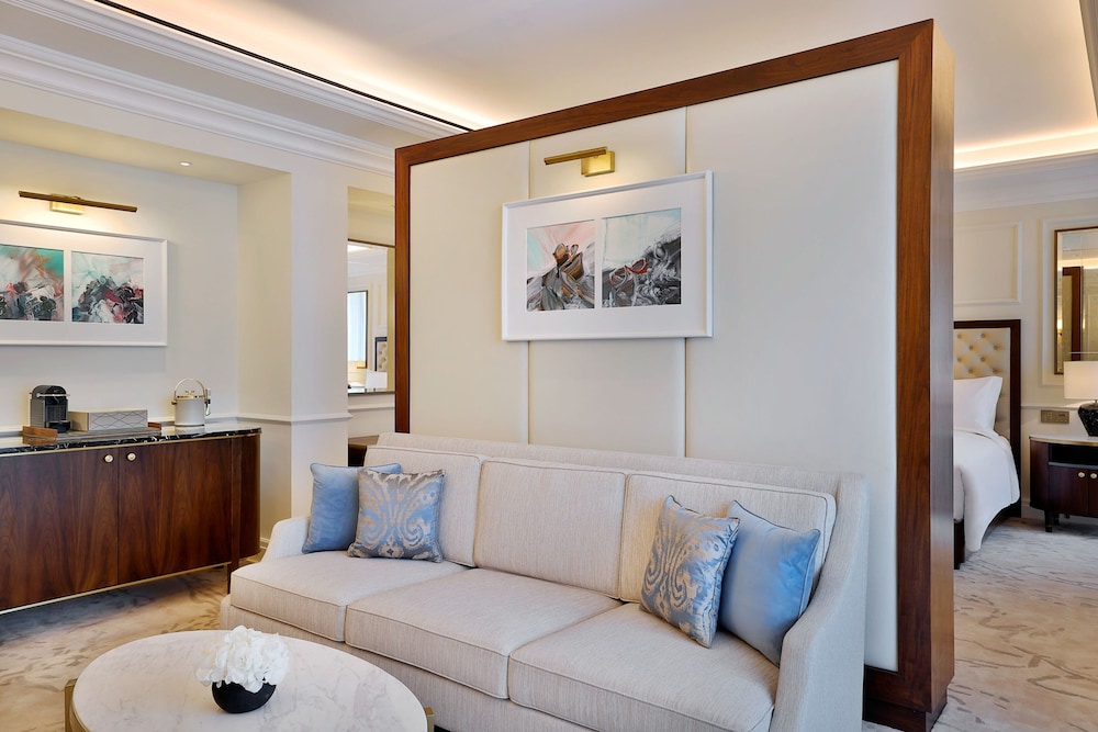 Suite, 1 King Bed, City View - Photo 5