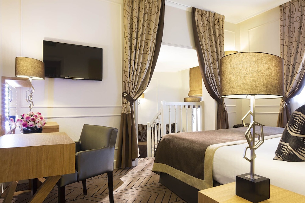Hotel Galileo bedroom photo