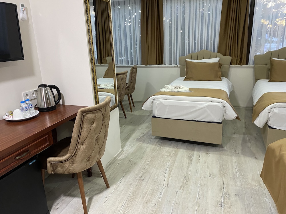 Panoramic Quadruple Room photo 2