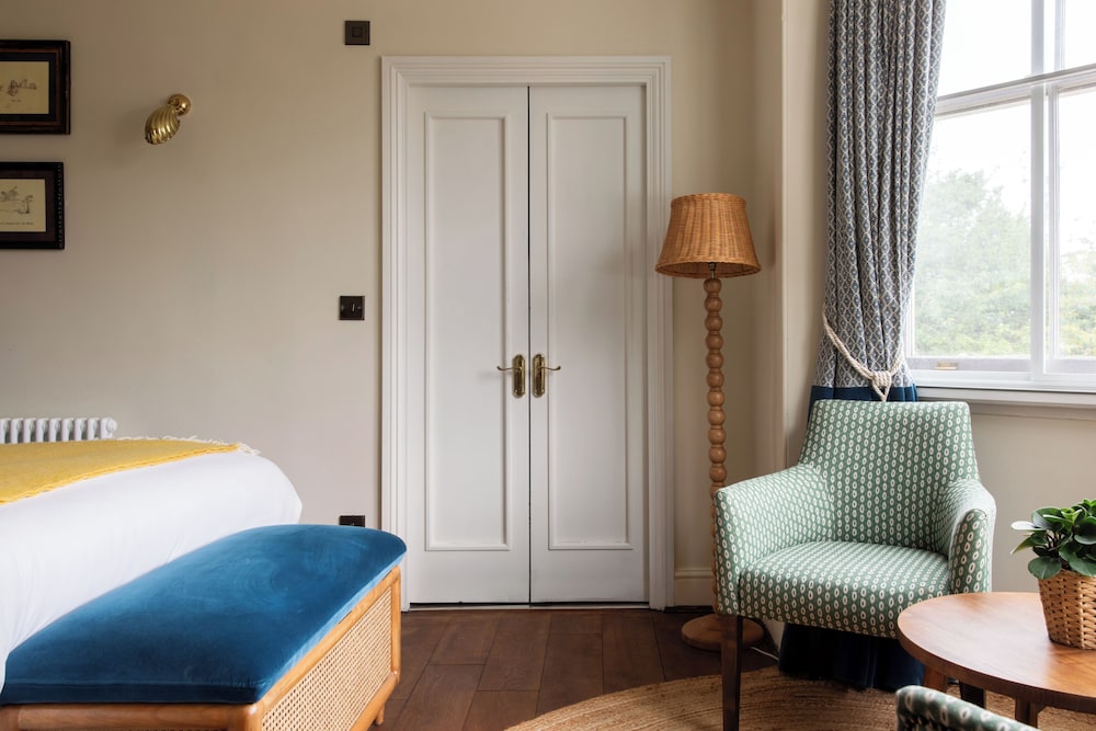 Superior Double or Twin Room photo 3