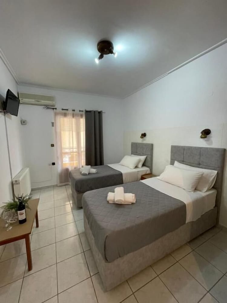 Double or Twin Room photo 2