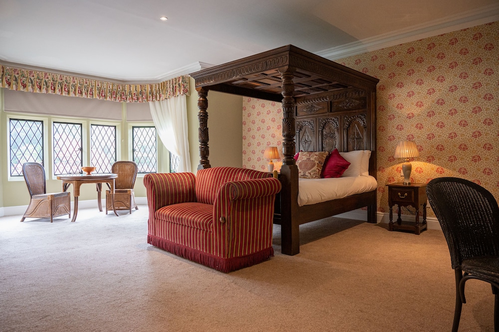 Four Poster Room photo 3