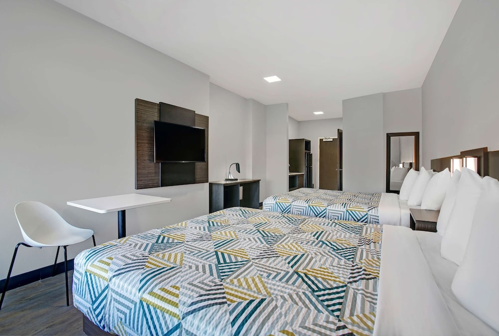 Deluxe Room, 2 Queen Beds, Accessible, Non Smoking - Photo 4