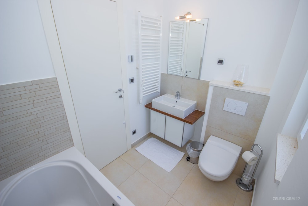 Villa photo 3