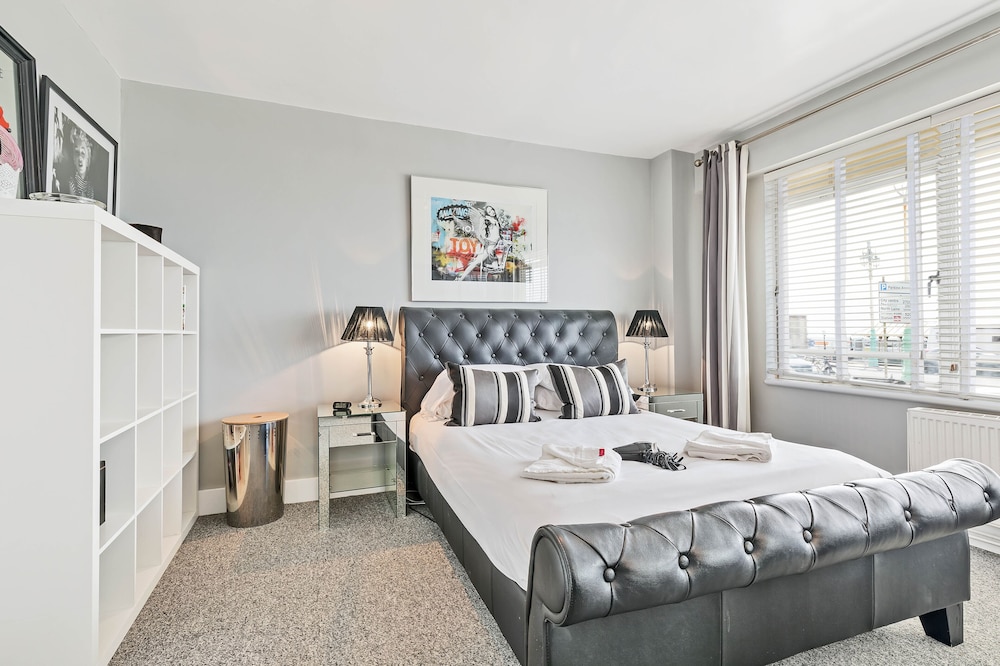 Apartment (3 Bedrooms) - Photo 1
