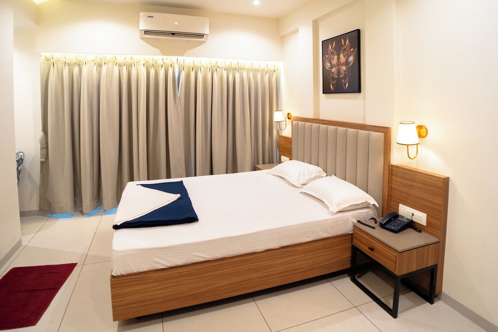 Deluxe Room - Photo 10