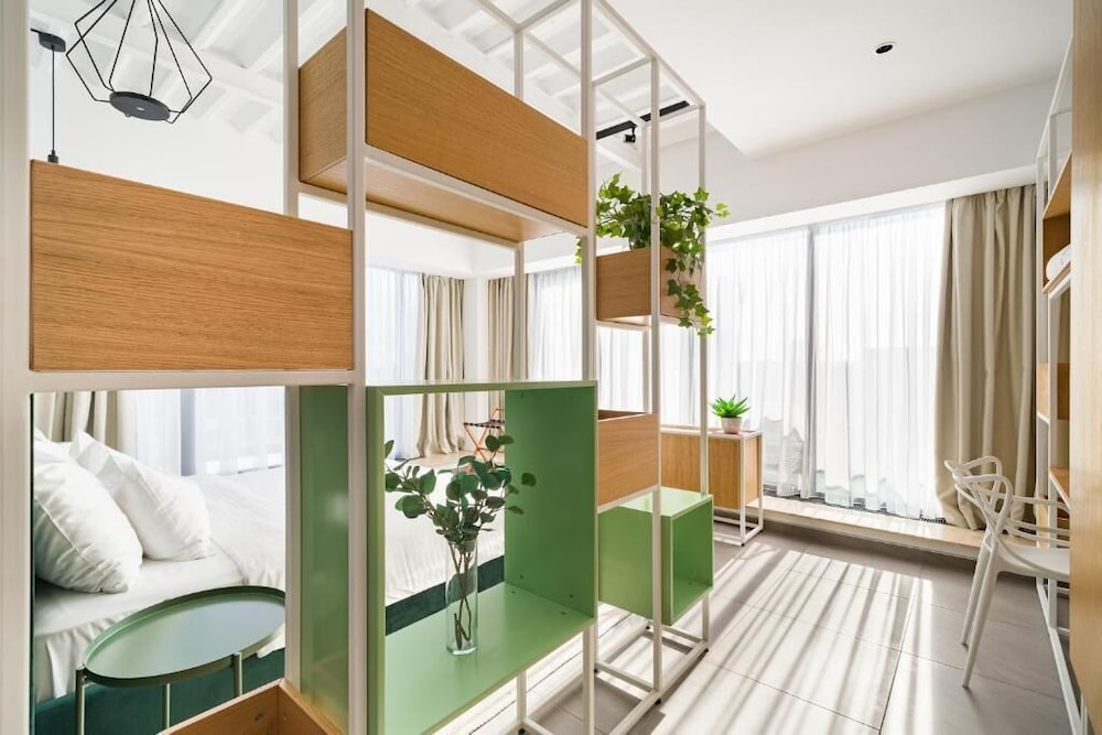 Family Suite, Multiple Beds, Partial Sea View photo 2