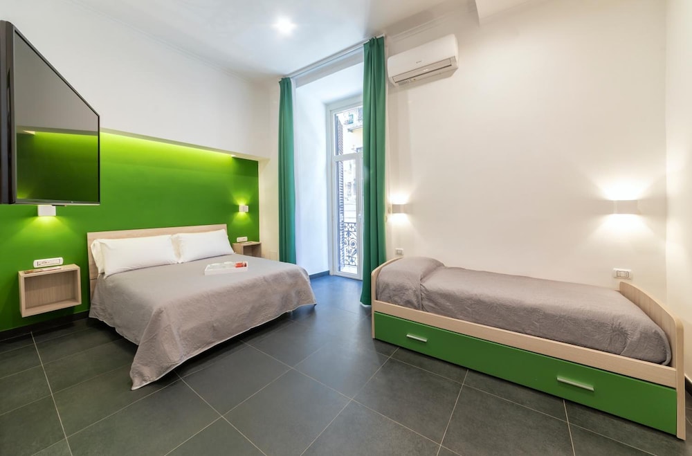 Deluxe Quadruple Room, Multiple Beds, Non Smoking, Ensuite