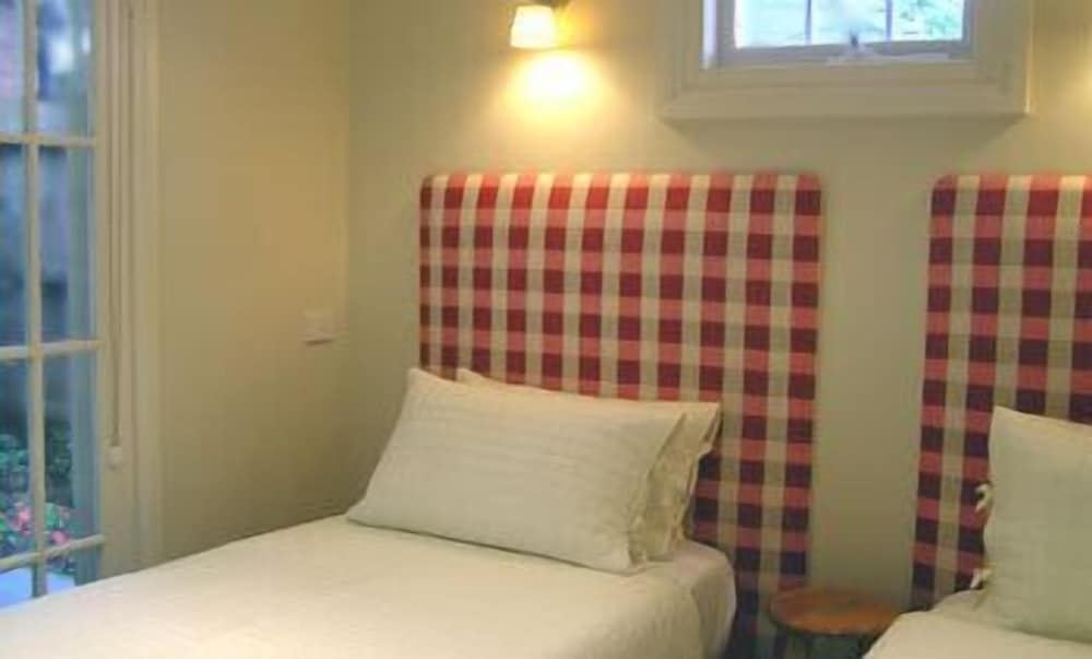 Camellia Cottage photo 2