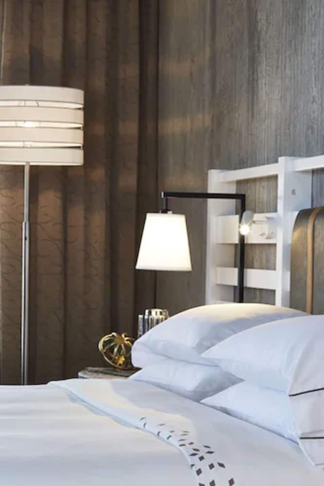 Suite, 2 Queen Beds, Balcony - Photo 2