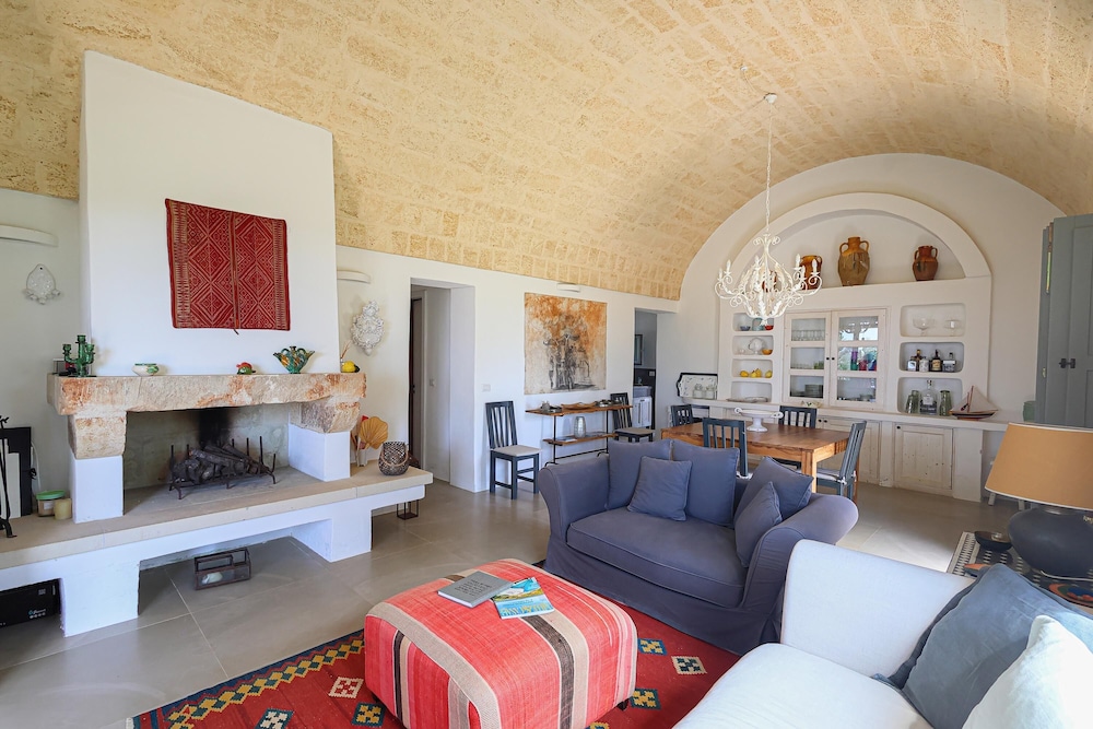 Villa photo 3