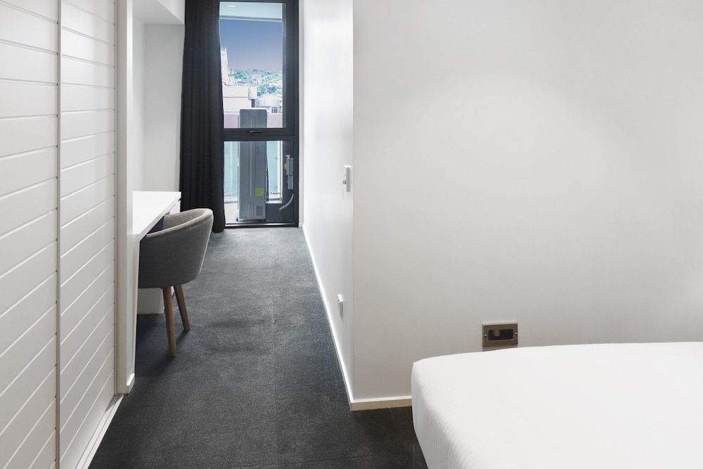 Suite, Multiple Beds (High Floor)