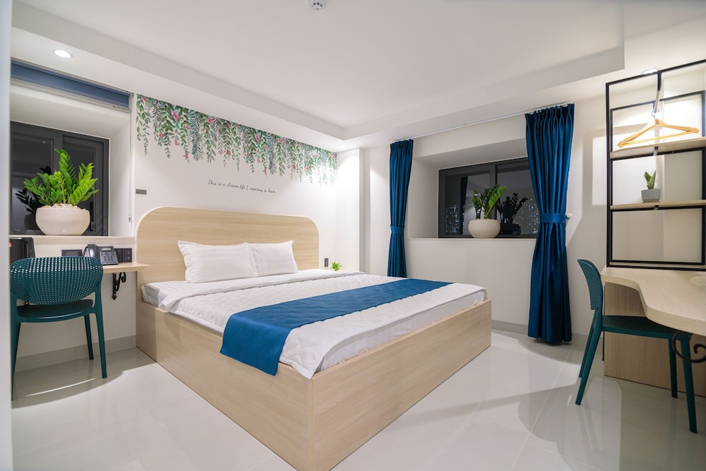 Deluxe Double Room Single Use
