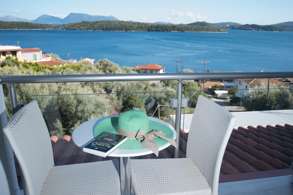 Quadruple Room, Sea View photo 3