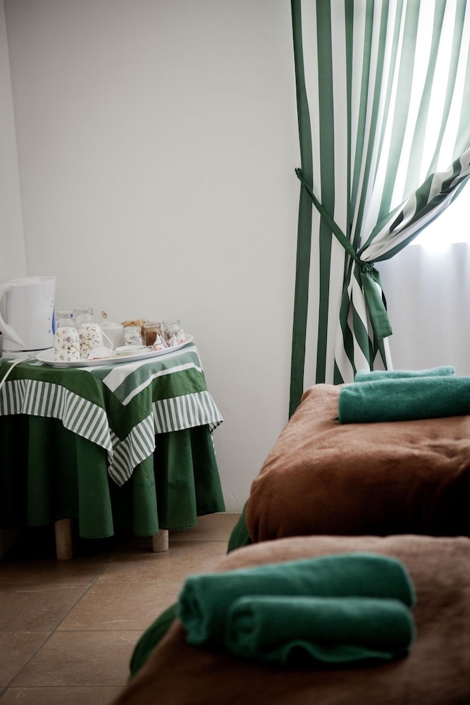 Standard Double Room (Standard Room 1) - Photo 2