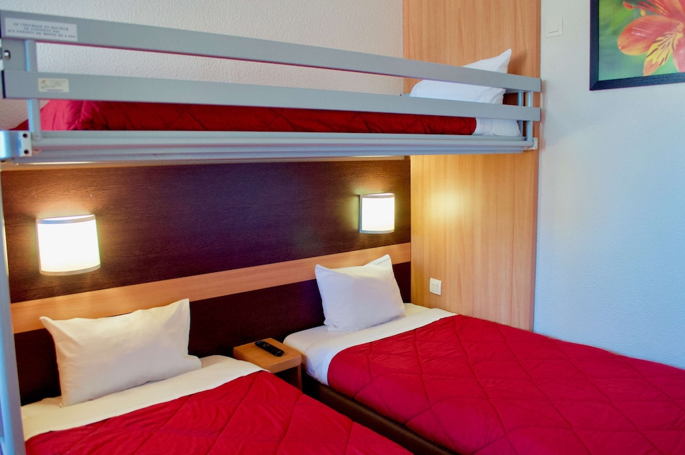 Standard Room, Multiple Beds photo 1