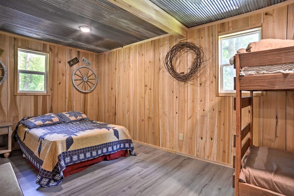 House (2 Bedrooms) photo 1