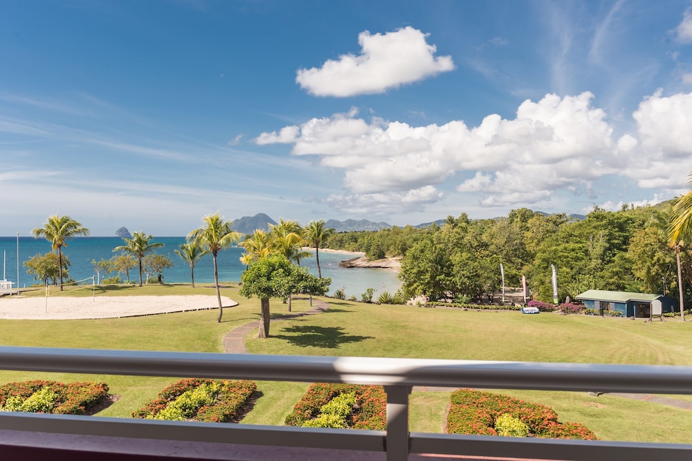 Apartment 6 people - 2 bedrooms + 1 sleeping area - Terrace - Sea view photo 1