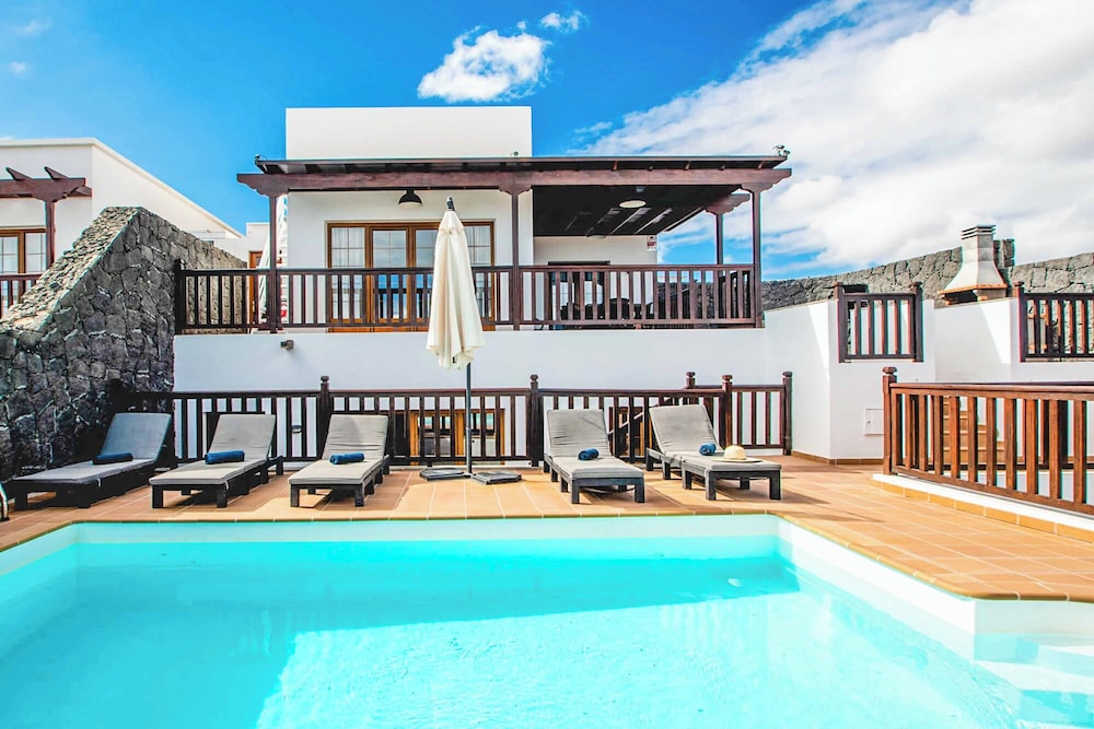 Villa (6 Habitaciones)