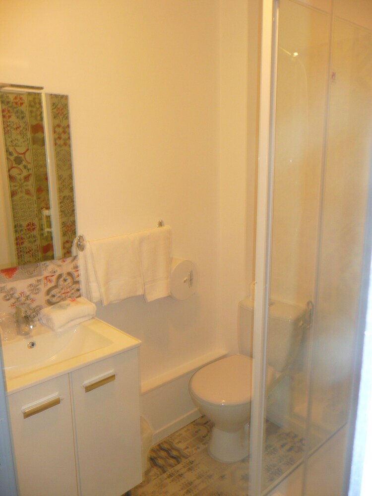 Standard Double Room, 1 Double Bed - Photo 9