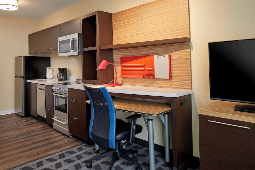 Suite, 1 Bedroom - Photo 4