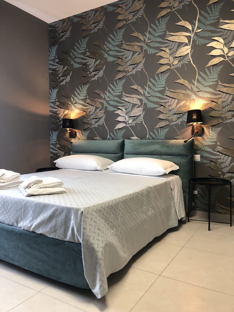 Deluxe Studio Suite