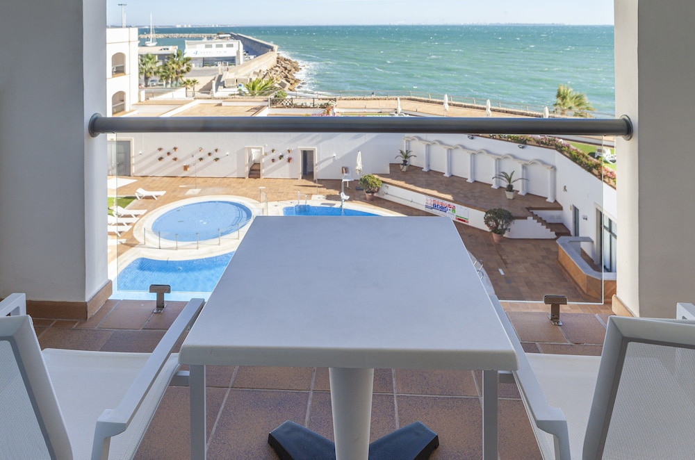 Classic Double Room, Sea View - Photo 6