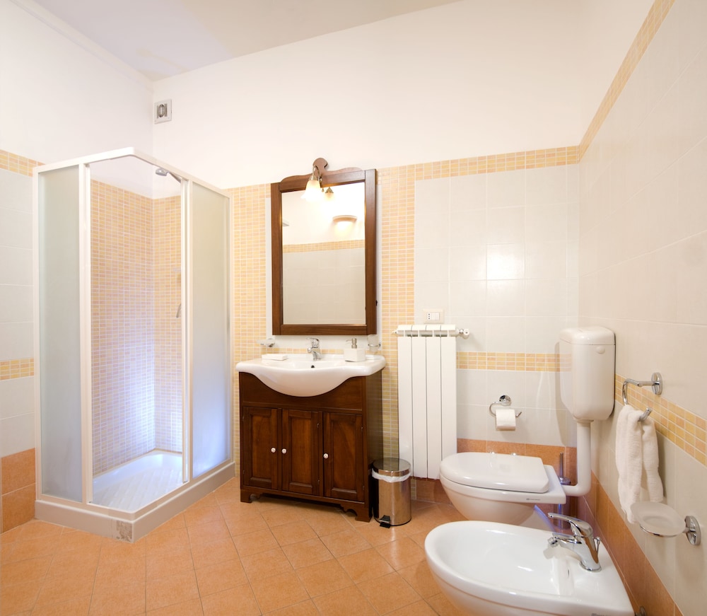 Double or Twin Room - Photo 3