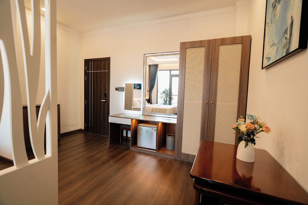 Superior Double Room, Balcony, Garden View