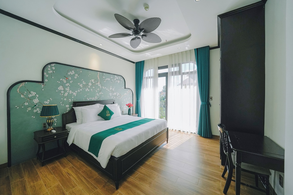 Luxury Apartment - Photo 15