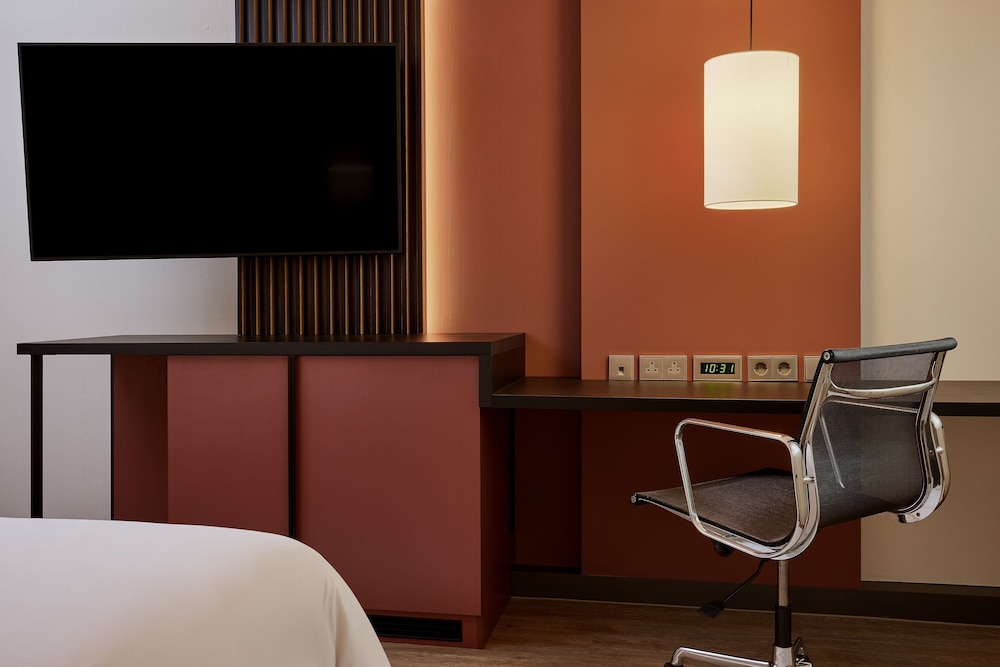 Deluxe Room - Photo 8
