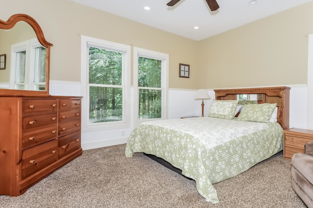 Cottage, 4 Bedrooms, Beachside (#26) photo 1