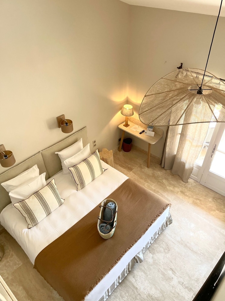 Duplex Family Room photo 2