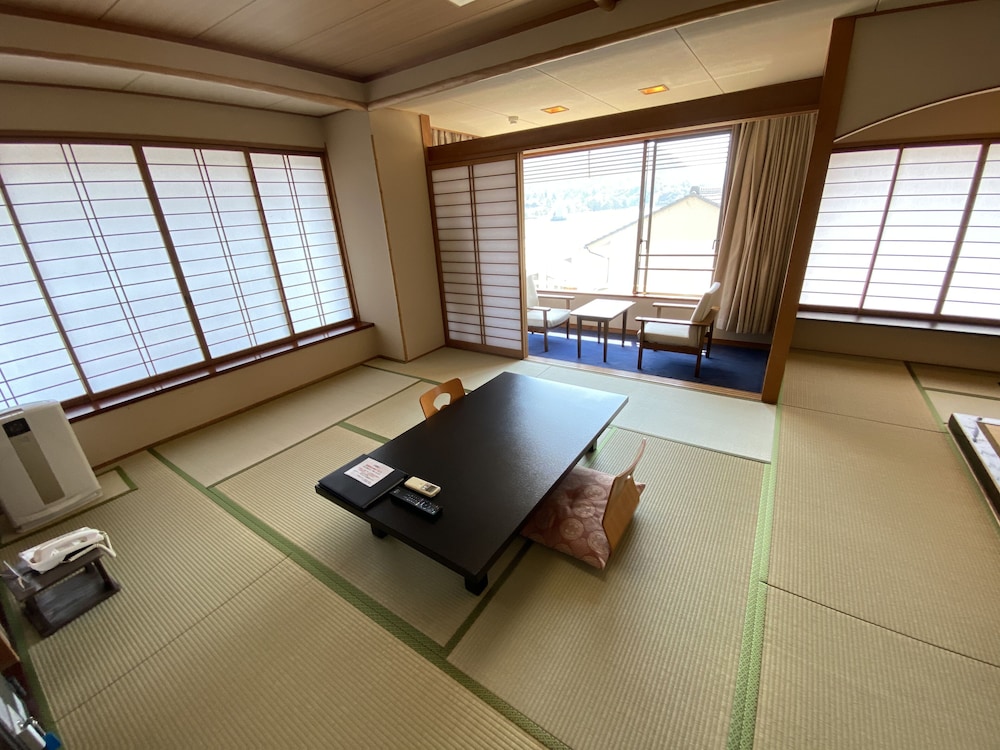 Japanese Style Room, Non Smoking (Townhouse View) [18 sqm] photo 3