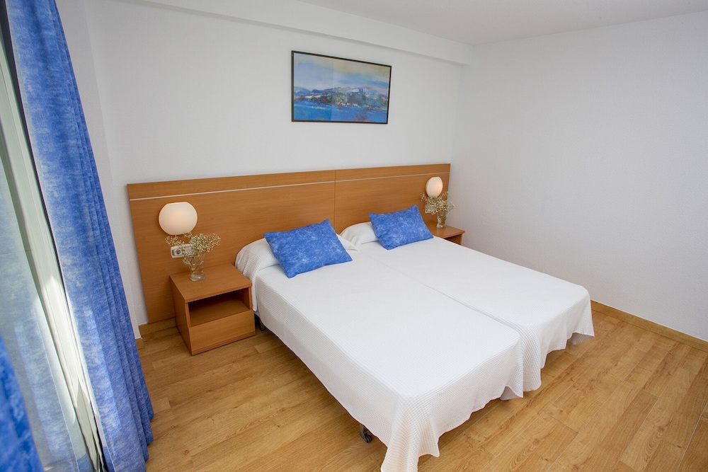 Double Room (2 adults) - Photo 1