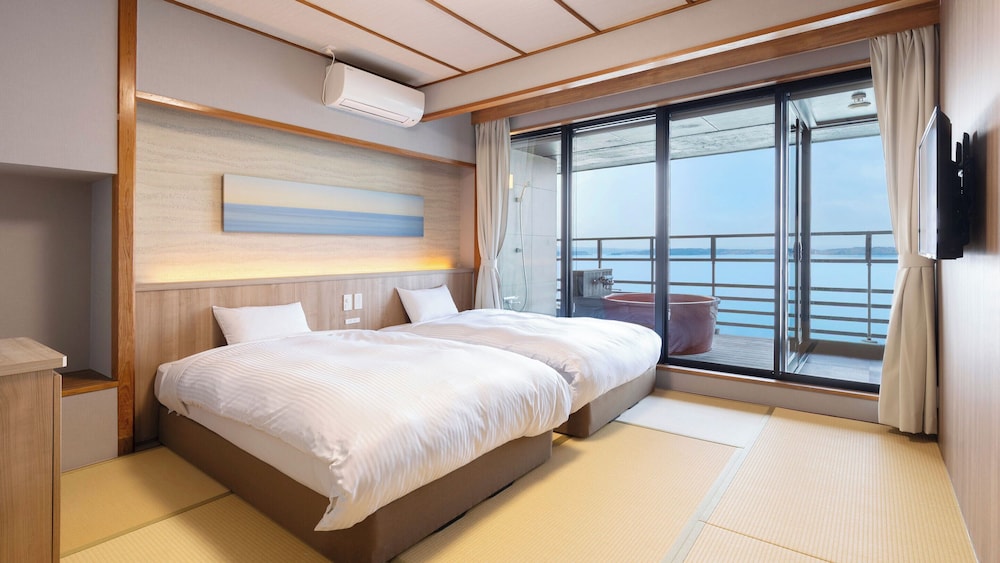 Standard Japanese Bed Twin Open-Air Bath With Shower Only Non-Smoking photo 1
