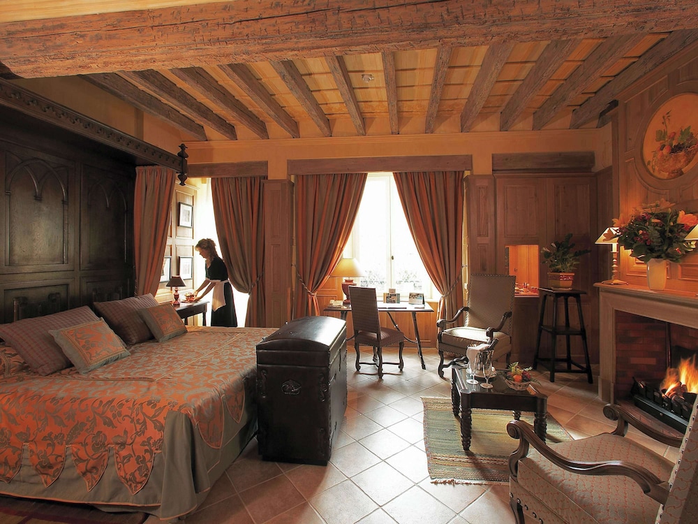 Junior Suite, 1 King Bed with Sofa bed - Photo 4