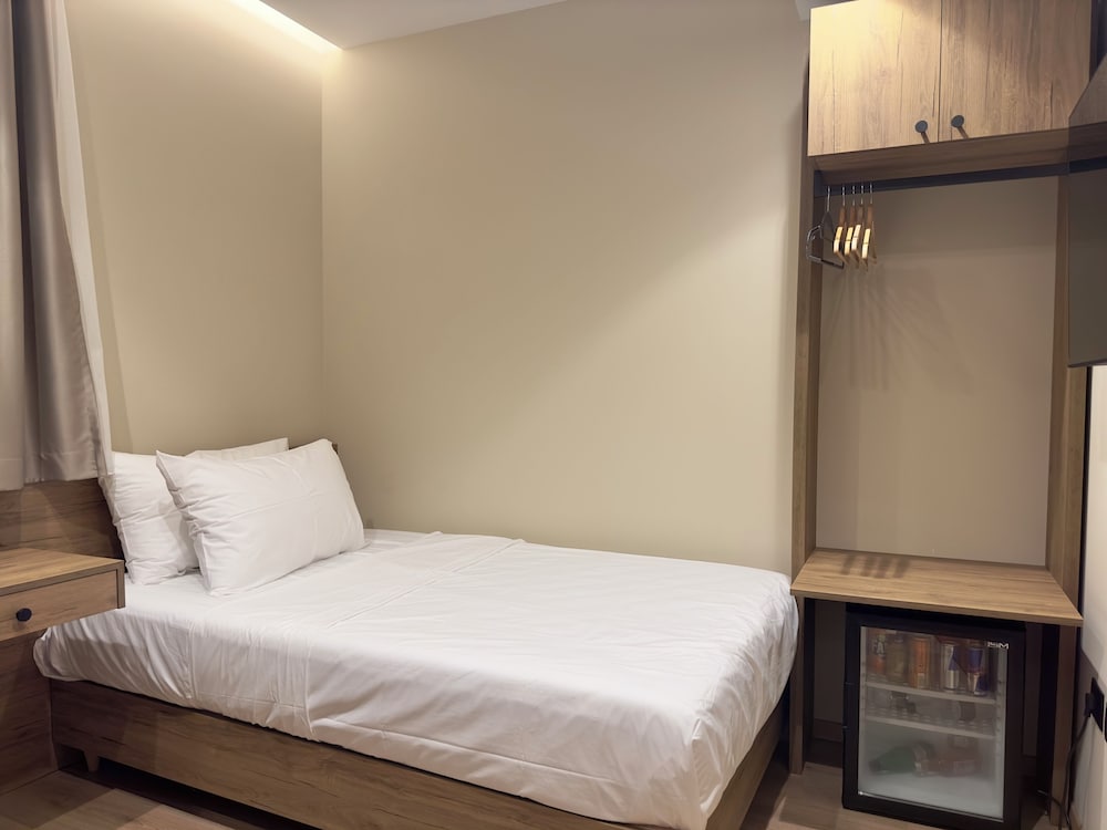 Single Room, Courtyard View